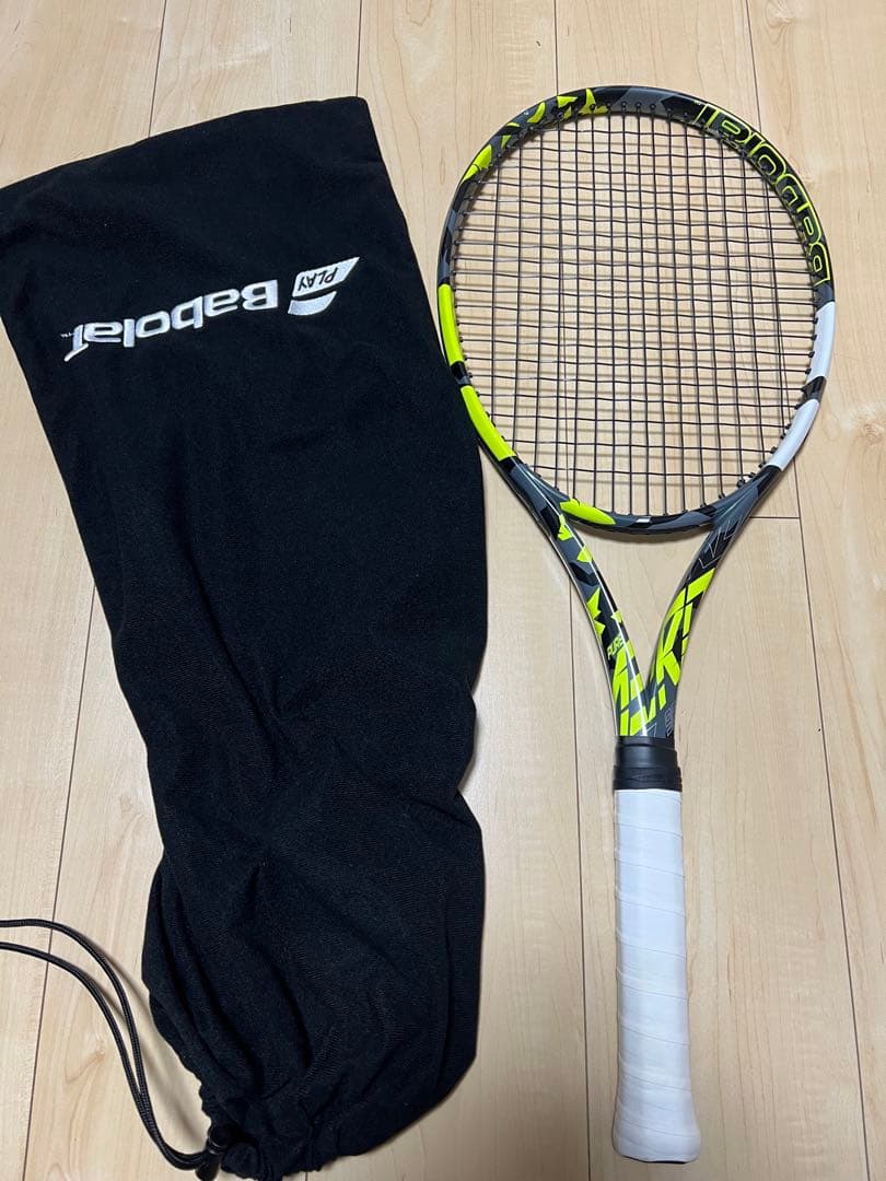 バボラ ピュアアエロ98 グリップ2