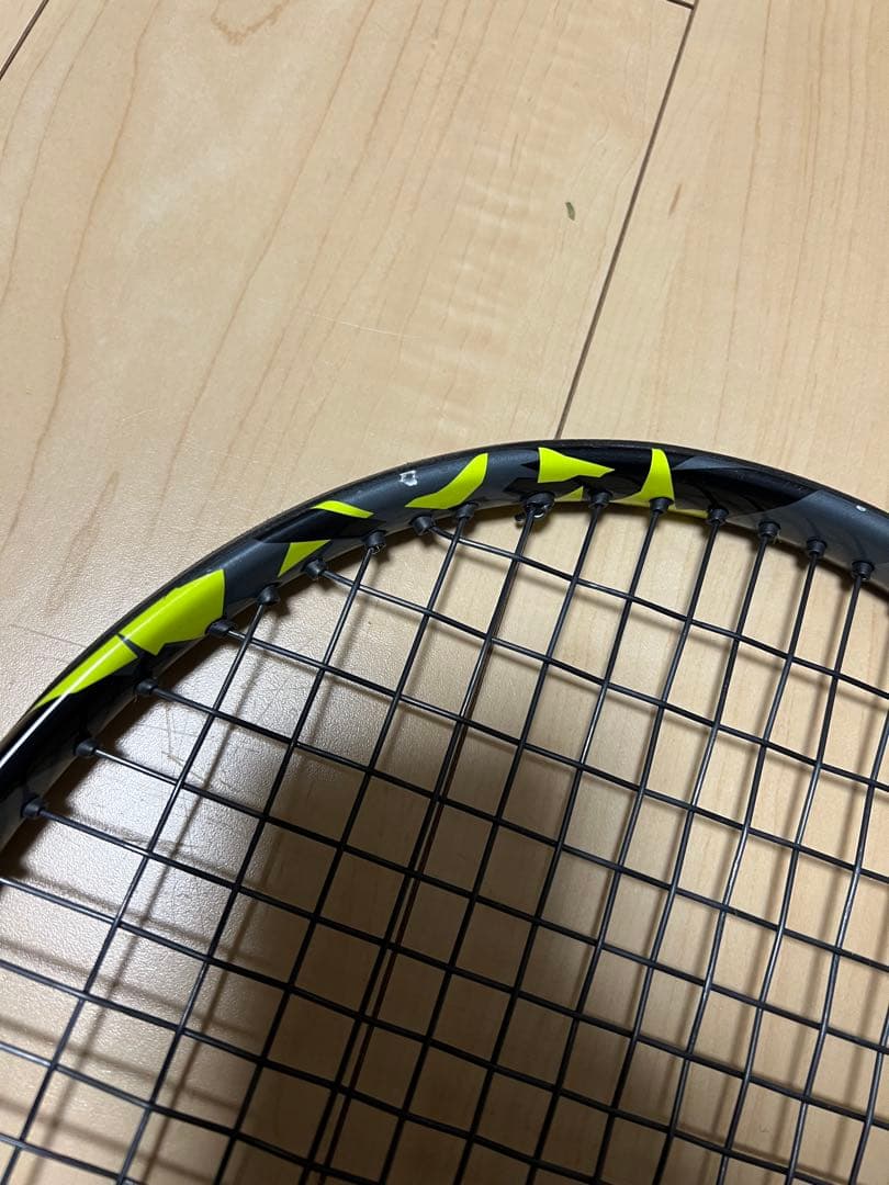 バボラ ピュアアエロ98 グリップ2