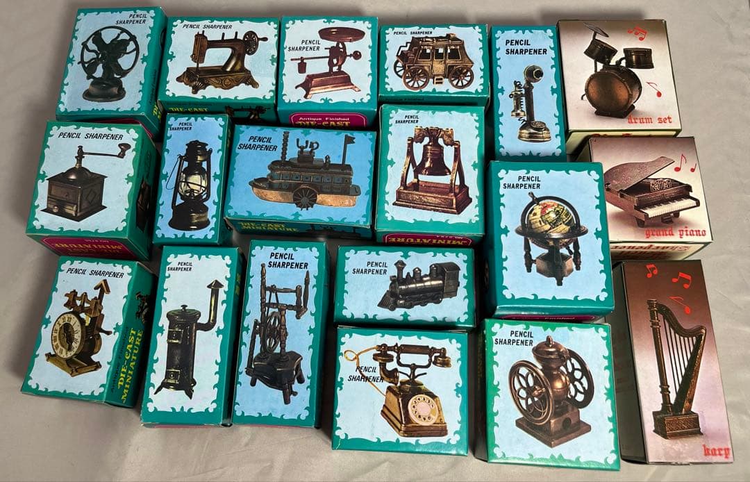 アンティーク　ダイキャスト　ミニチュア　ペンシル　シャープナー　19種類
