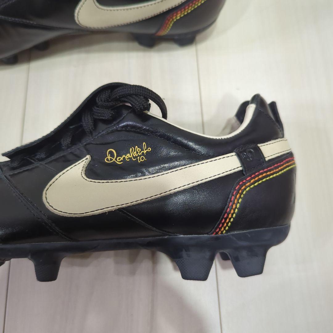 NIKE ロナウジーニョ ティエンポFGサイン入り写真