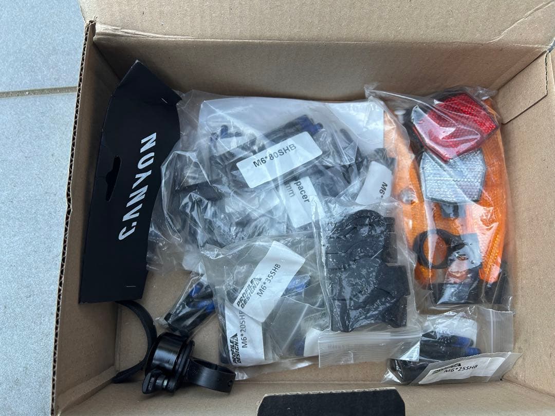 CANYON SPEEDMAX CF 8 DISC Di2、Mサイズ完成車