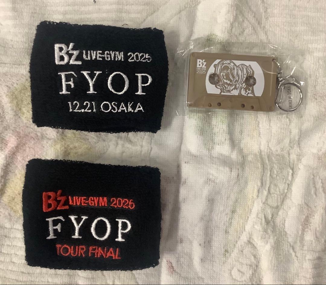 B'z 2025 ガチャ ファイナル 12/21 リストバンド カセットチャーム