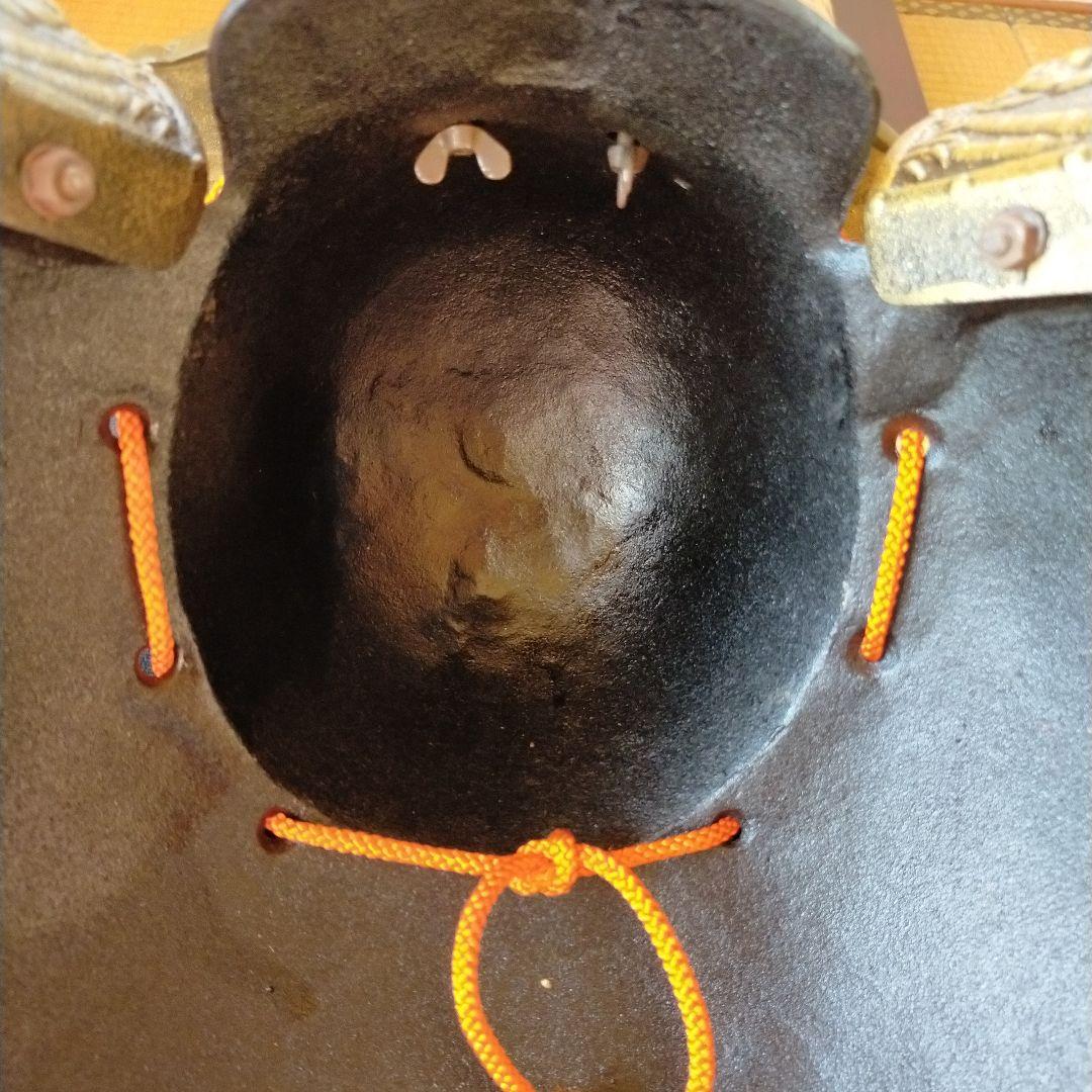 出世兜　龍虎大楠公兜　美術鋳芸　喜泉