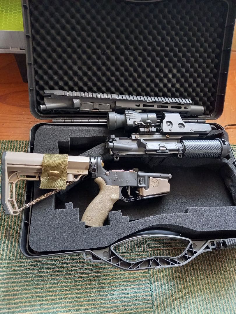 東京マルイ　MWS ショートガスガン ブラック/タン 光学機器付き　アッパー付き