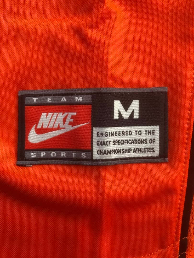 98年オランダ代表ユニフォーム　（オランダサッカー協会キーホルダー付き）