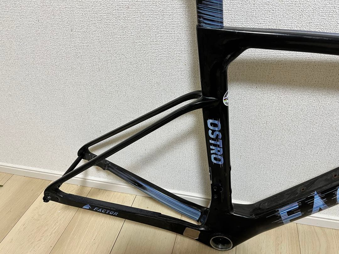 FACTOR OSTRO VAM 52サイズ　ロードバイクフレーム　ファクター