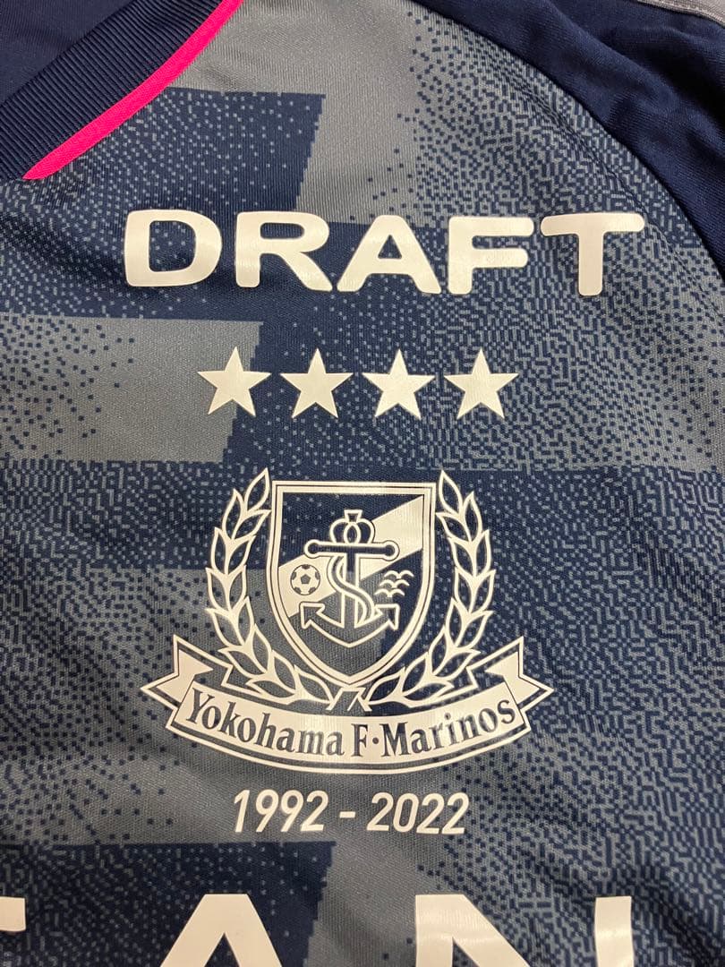 横浜Fマリノス　横浜Denaベイスターズ　コラボ　ユニフォーム　サッカー