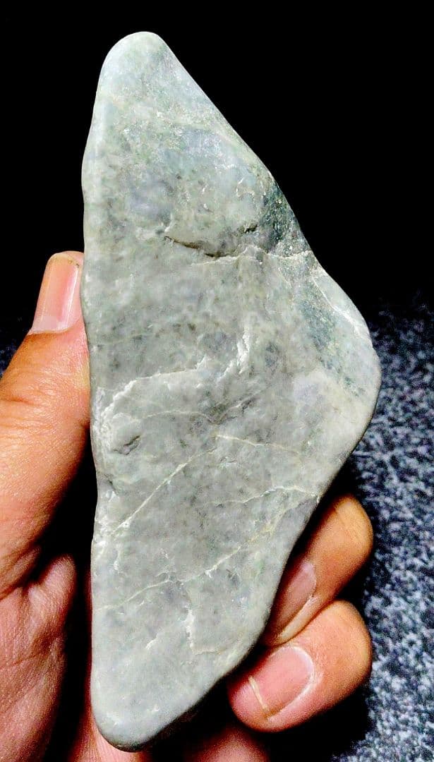 ★翡翠原石★糸魚川硬玉【小滝・川ズレ・507ｇ】