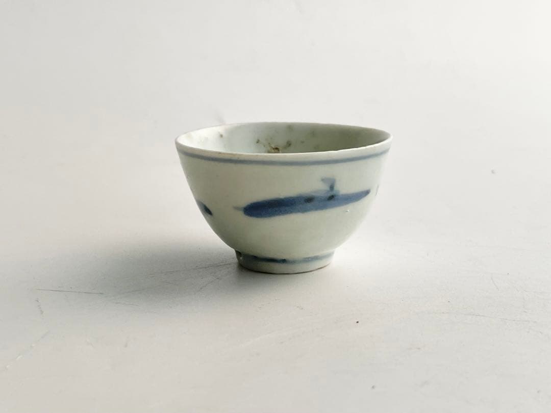 骨董　アンティーク　初期伊万里　染付山水文猪口　盃　酒器　酒盃　小杯