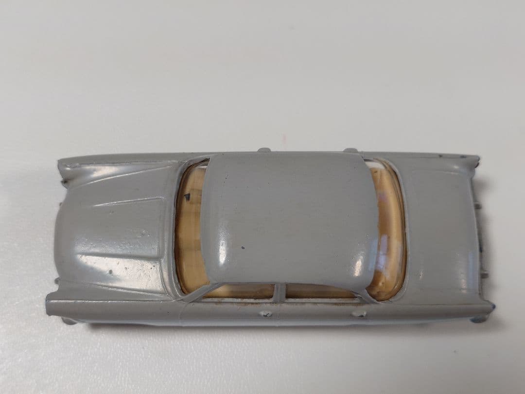 ミニカー SPOT - ON FORD ZODIAC with light