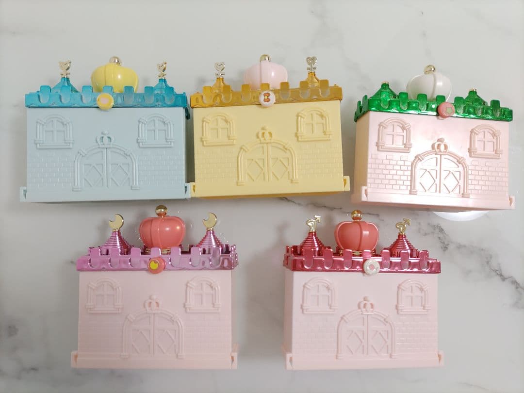 セーラームーン　キューティーパレス　当時　お城　人形　ドールハウス　フィギュア