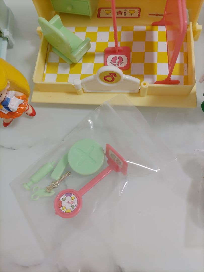 セーラームーン　キューティーパレス　当時　お城　人形　ドールハウス　フィギュア