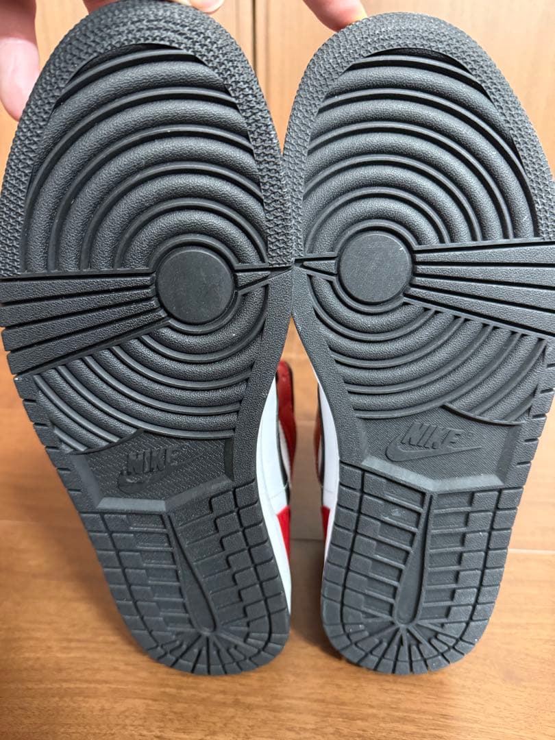 シューズ(男性用) Nike Air Jordan 1 Mid CHICAGO BLACK TOE