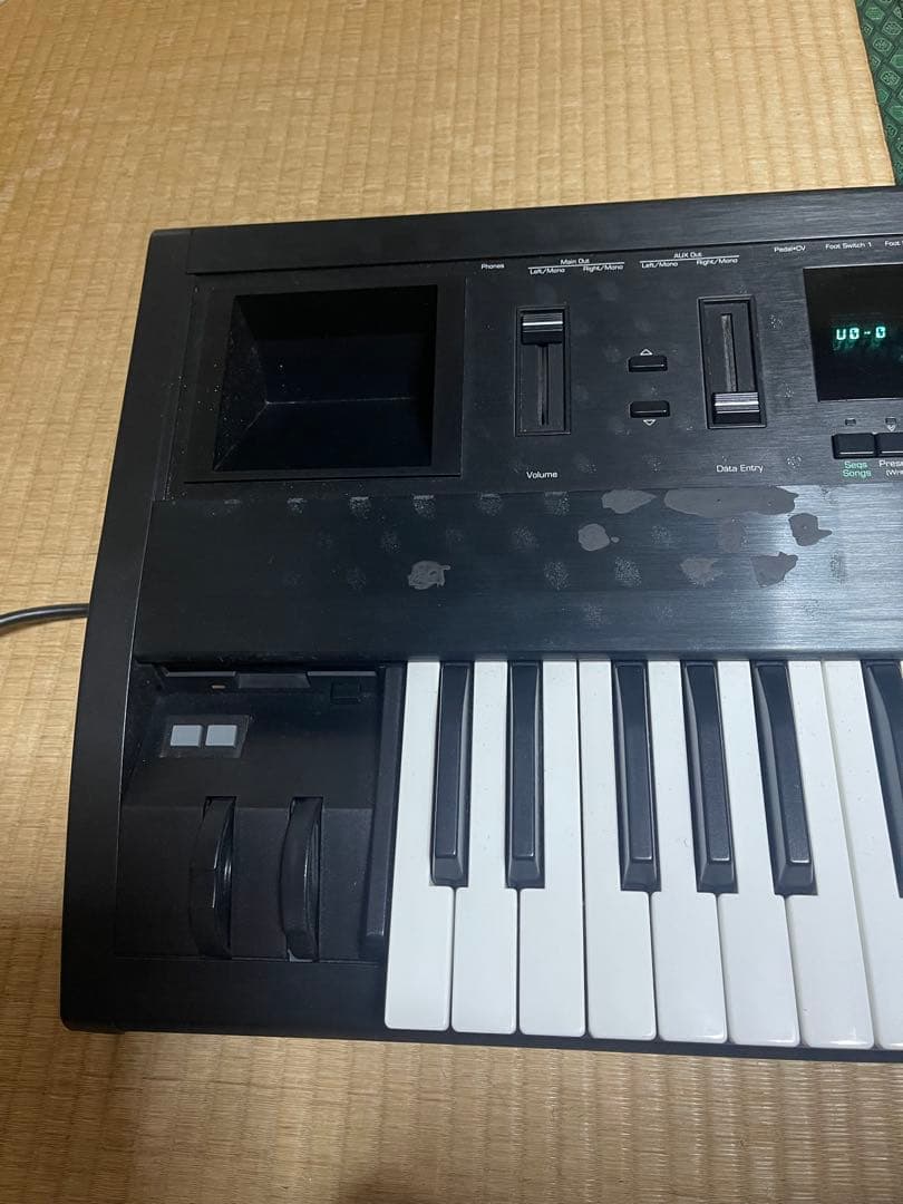 TS10 シンセサイザー