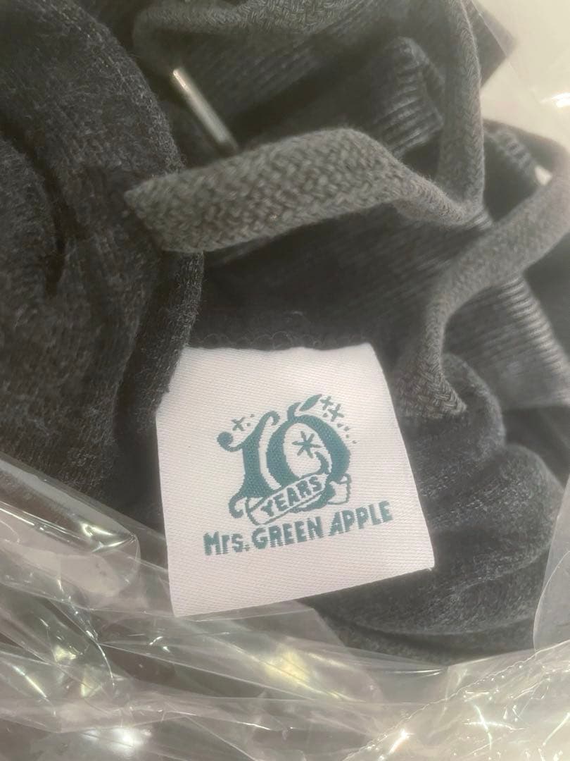 【M】ミセスグリーンアップルバベルの塔フーディー