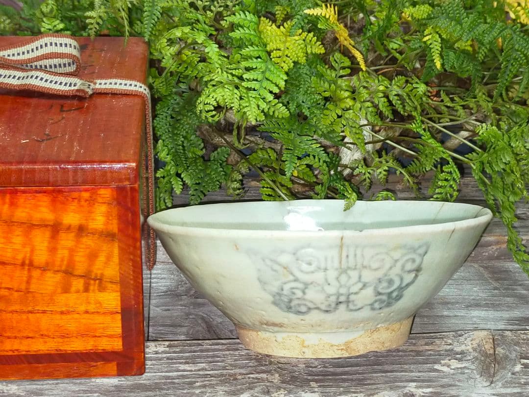 ♥ルソン　青磁　茶碗　桐箱付き　発掘品　出土品　骨董品　古玩