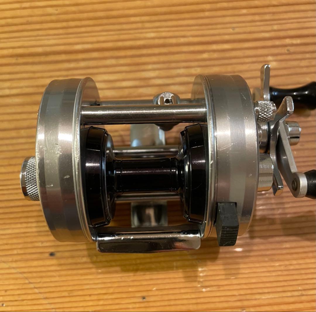 ABU Ambassadeur 2500C 【75年製】オールドアンバサダー