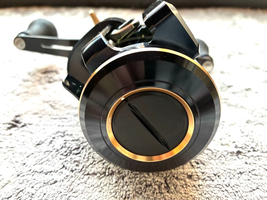 ソルティガic 300 6.3 右ハンドル 美品　ライン付き0.8号300m