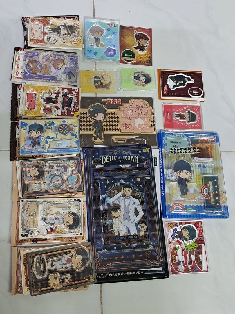名探偵コナン おまとめ販売セット『アクリルスタンド・トレカ・キーホルダーなど]