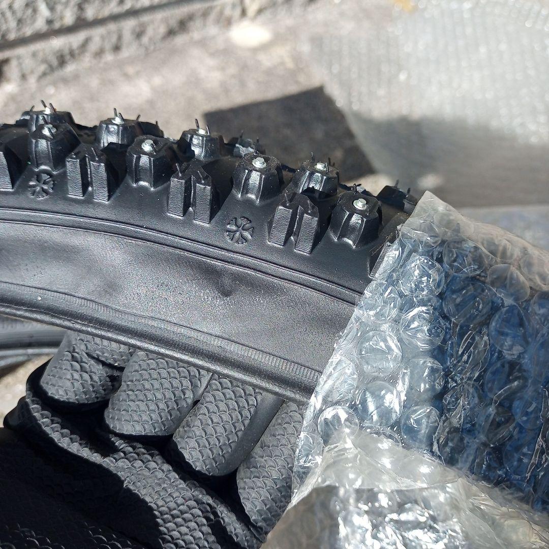 シュワルベ　アイススパイカー未使用 2本セット サイズ 26 x 2.10