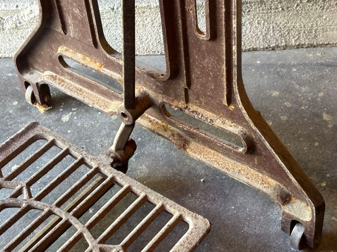 ジャノメ 足踏みミシン脚 アンティーク レトロ テーブル②