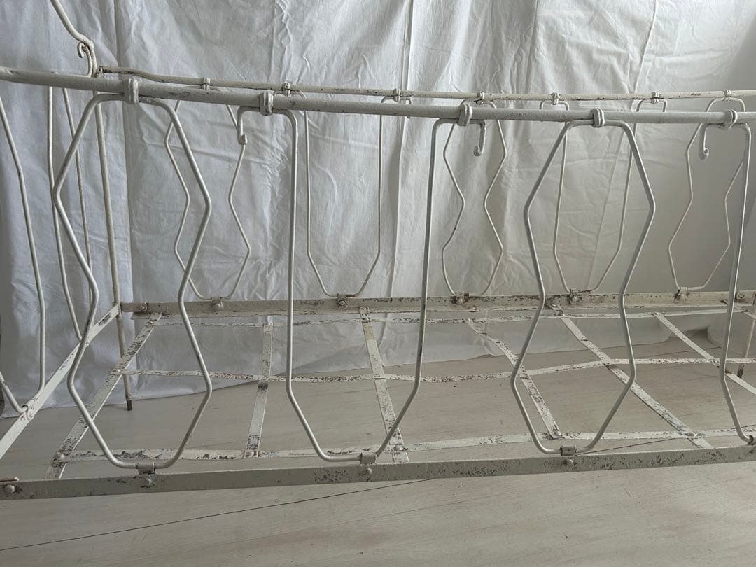 【アンティーク】ホワイトアイアン　ベビーベッド