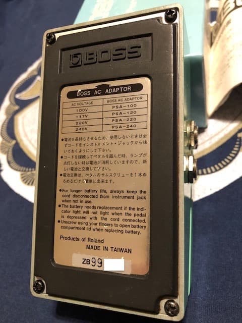 BOSS PN-2 Tremolo/Pan 元箱取説付き