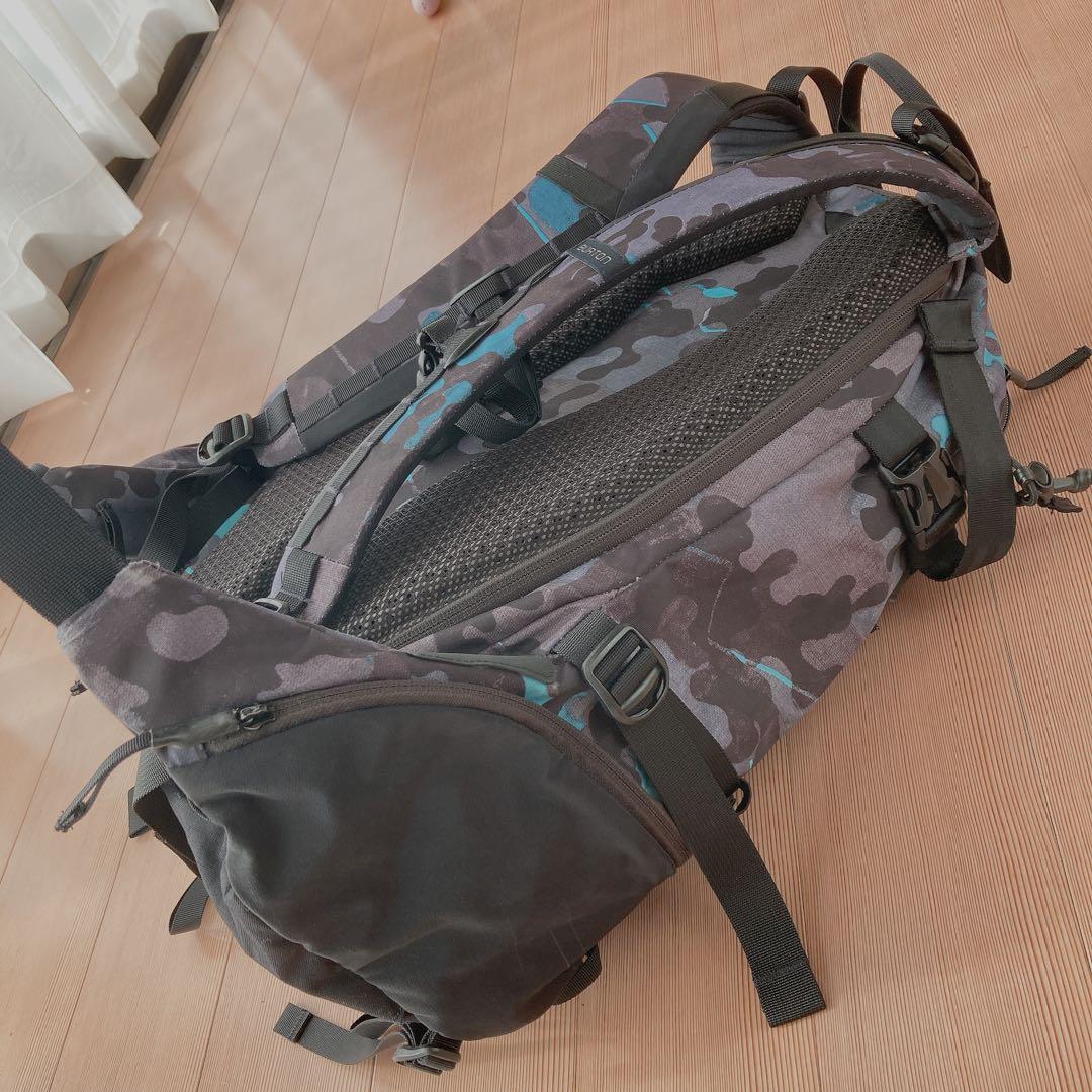 BURTON [AK] バックパック 28L