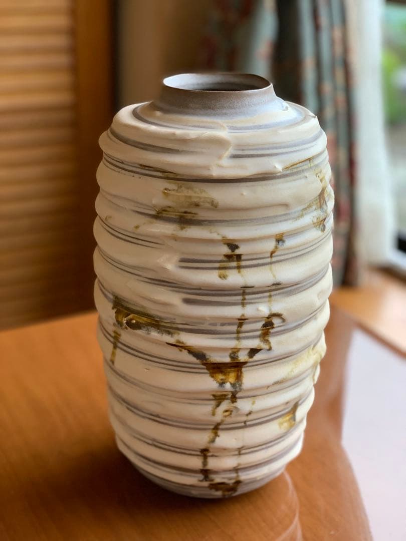 昭和レトロ未使用保管品 常滑 翠窯 陶芸大きな花瓶壺華道ベージュと茶の模様 貫入