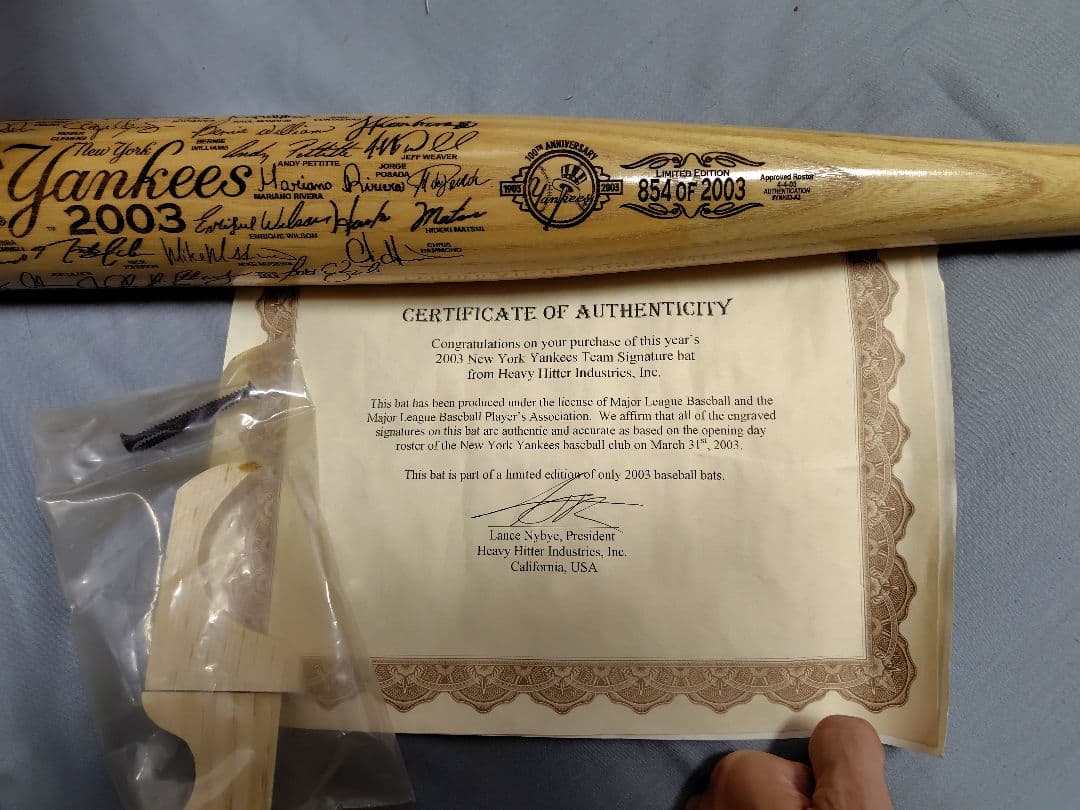 ヤンキース　2003　優勝記念　木製バット　HEAVY HITTER　シリアル入