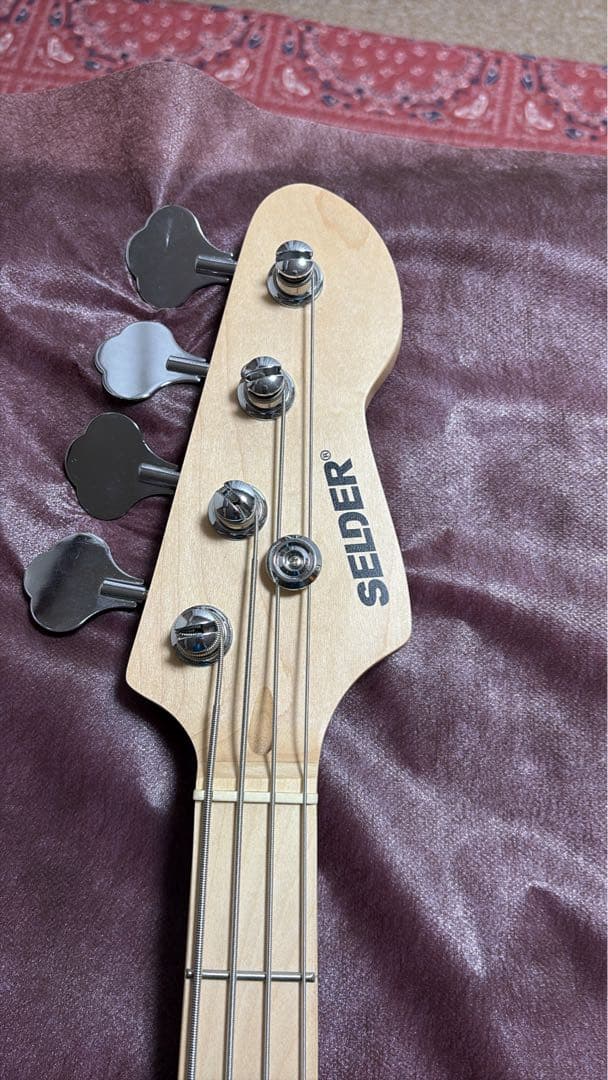 【SELDER ベースギター ケース&ピック付き】値下げ交渉⭕️