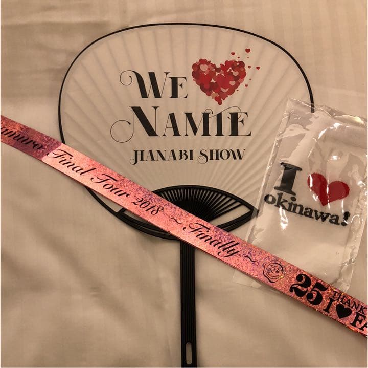 安室奈美恵 沖縄 引退日 ラスト上映会 テープ うちわ ボトルカバー