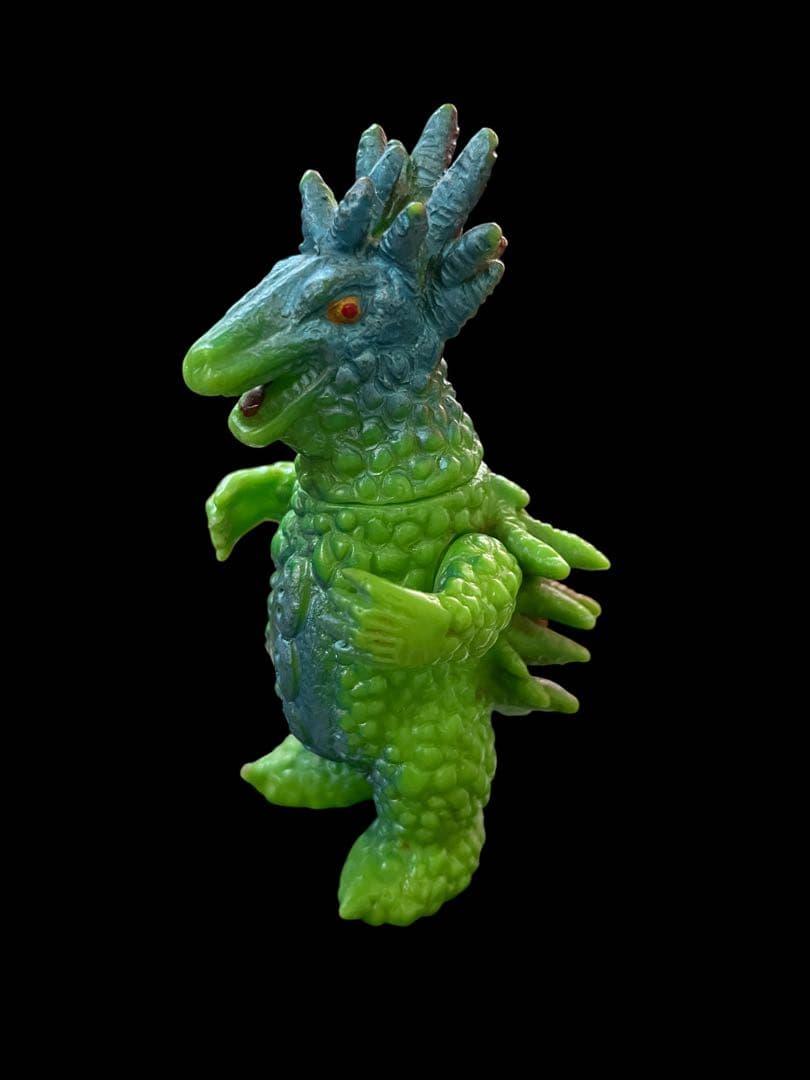 レア☆マルサン・ミニソフビ 超獣ベロクロン 高さ約１２センチ 造形.かっこいい