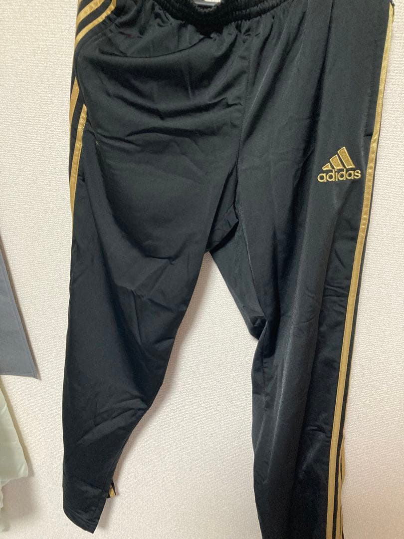adidas レアルマドリード　上下　Oサイズ