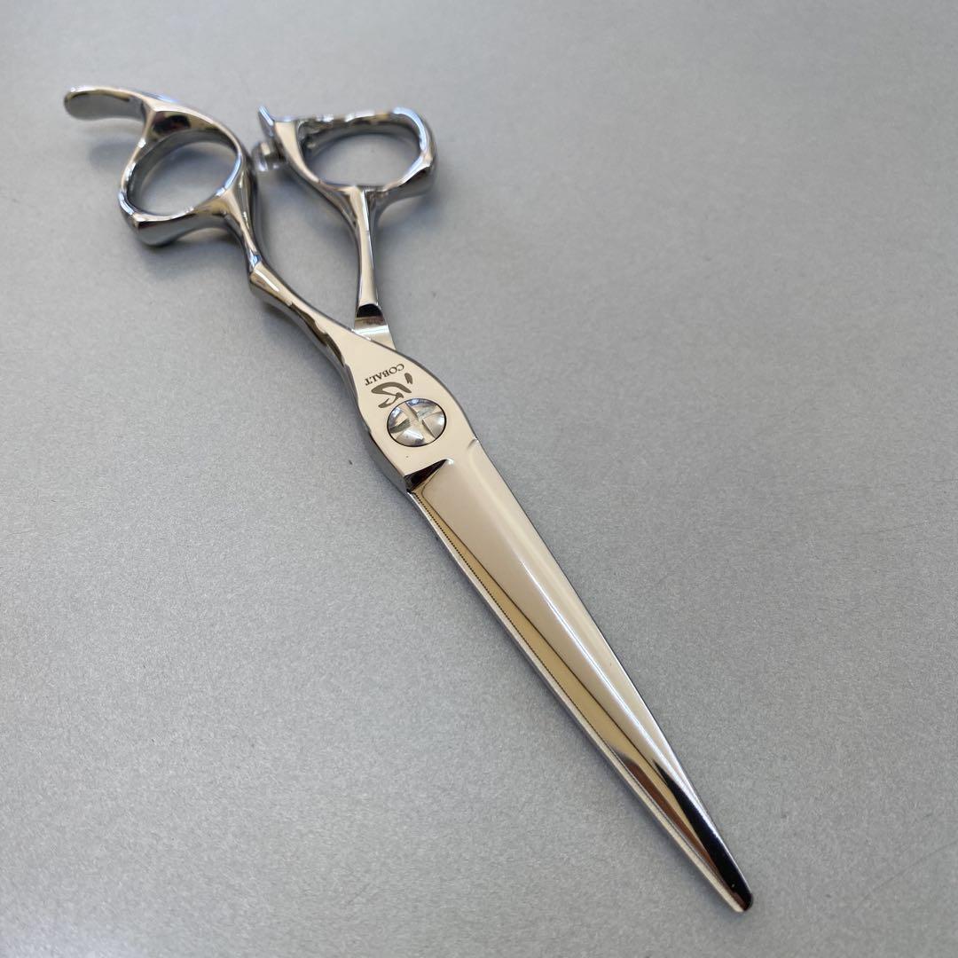 6インチ　ギザ刃シザー　髪を逃がさず切る！新品 理美容　シザー　美容師　理容師