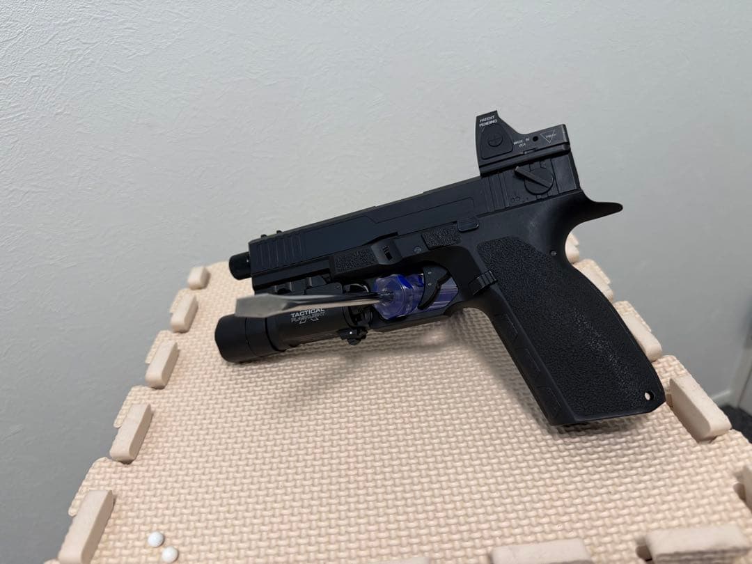 カーボネイト　ストライカー9s