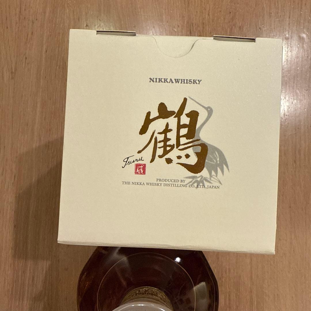 ニッカウィスキー 鶴700ml 43% 国産ウイスキー蒸溜所限定