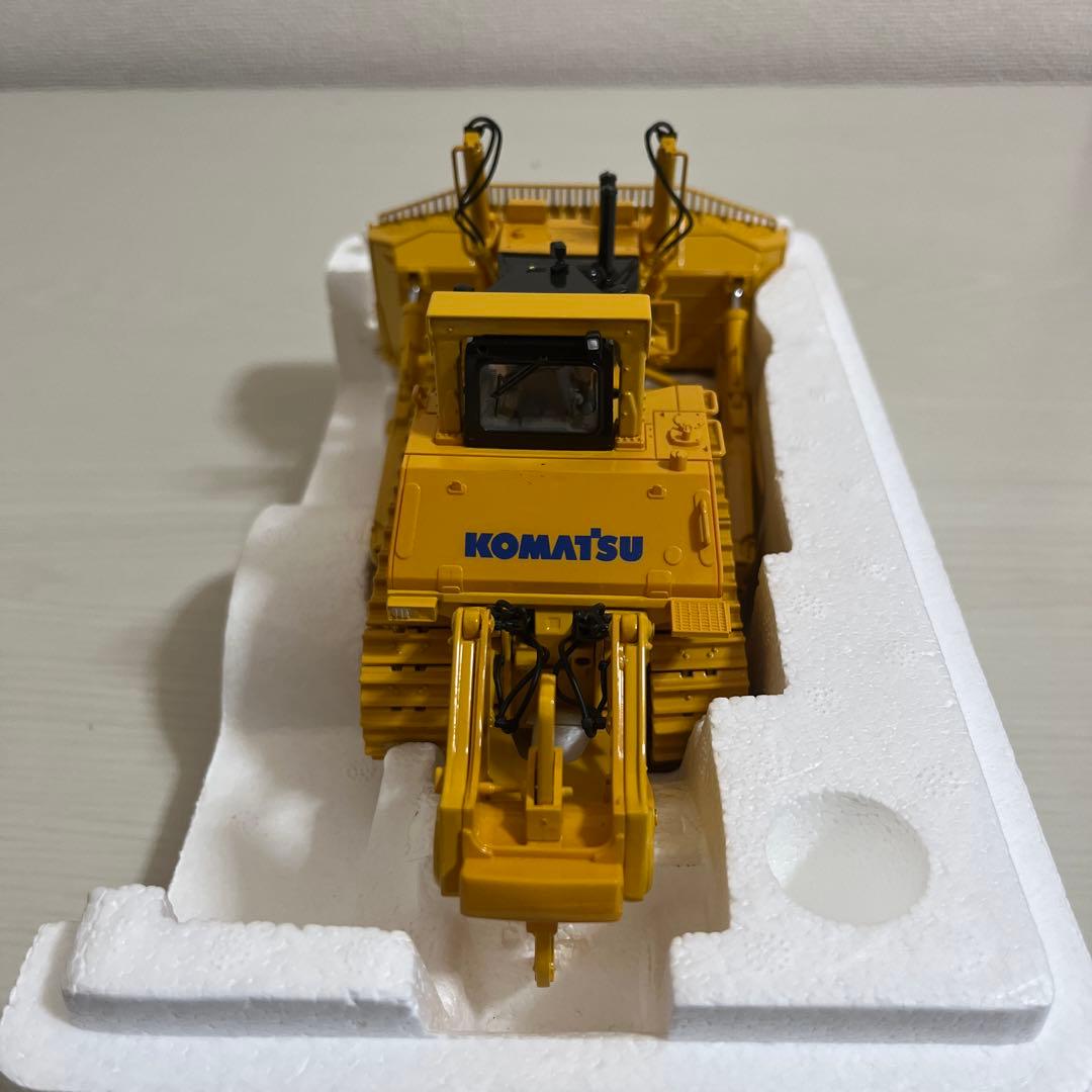 「コマツ D475A-5EO ドーザ」