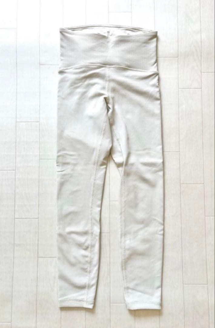 ルルレモン　ホワイト　レギンス