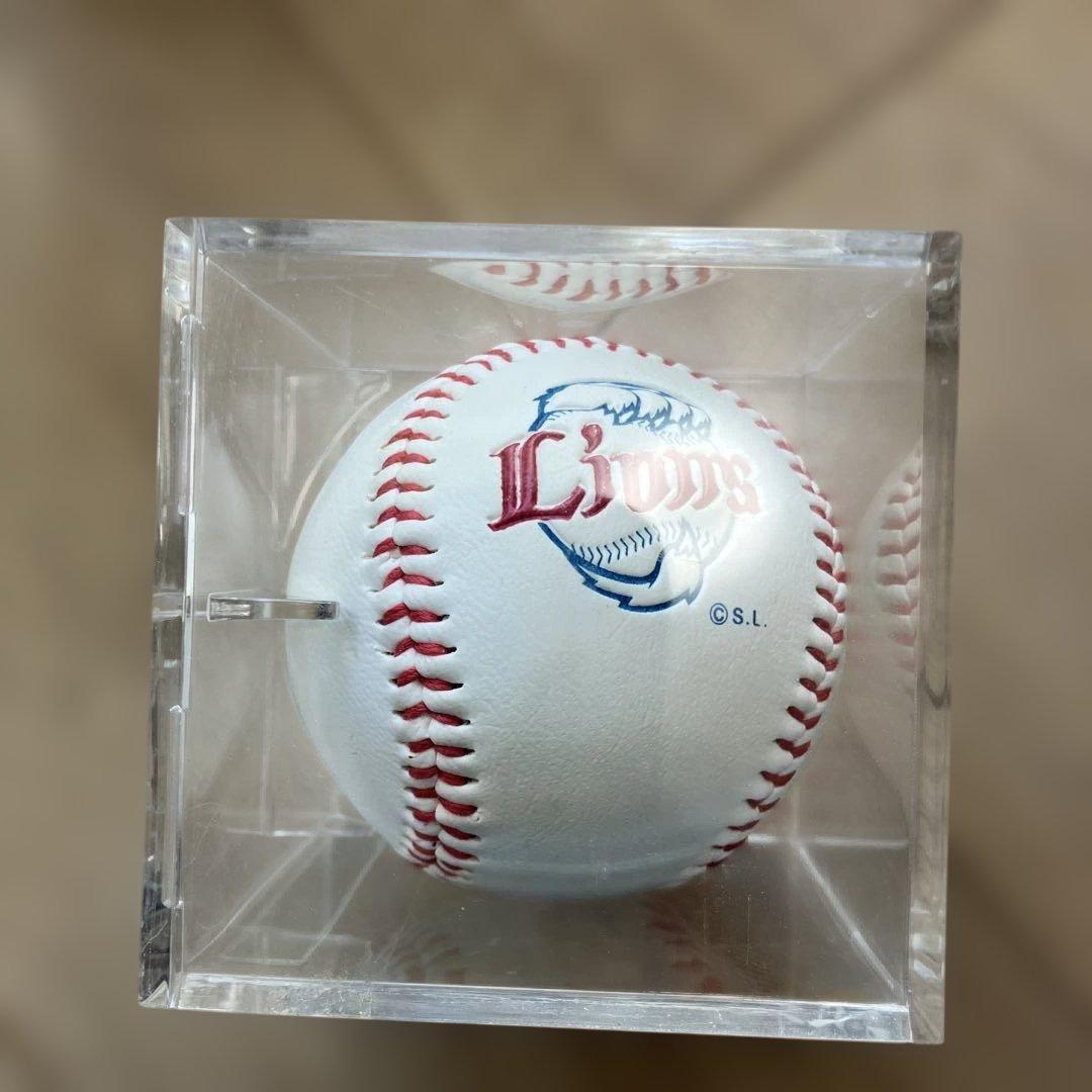 栗山巧選手　埼玉西武ライオンズ サイン入りボール