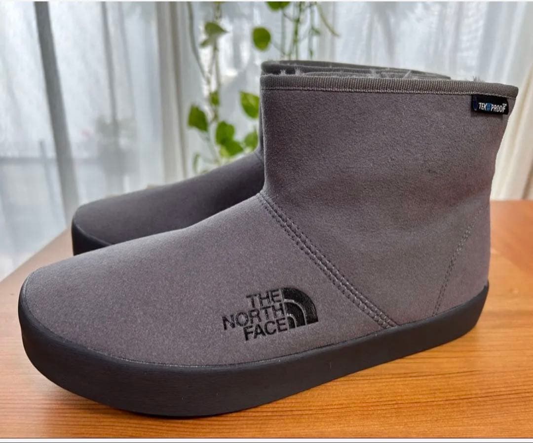 新品訳あり　ノースフェイス　ウィンターキャンプブーツNF5199 グレー24cm