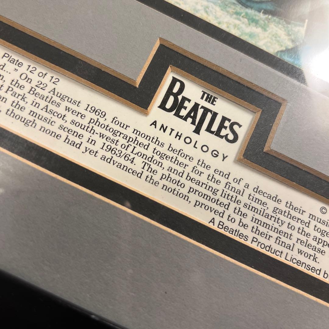 ビートルズ　額縁のポスター