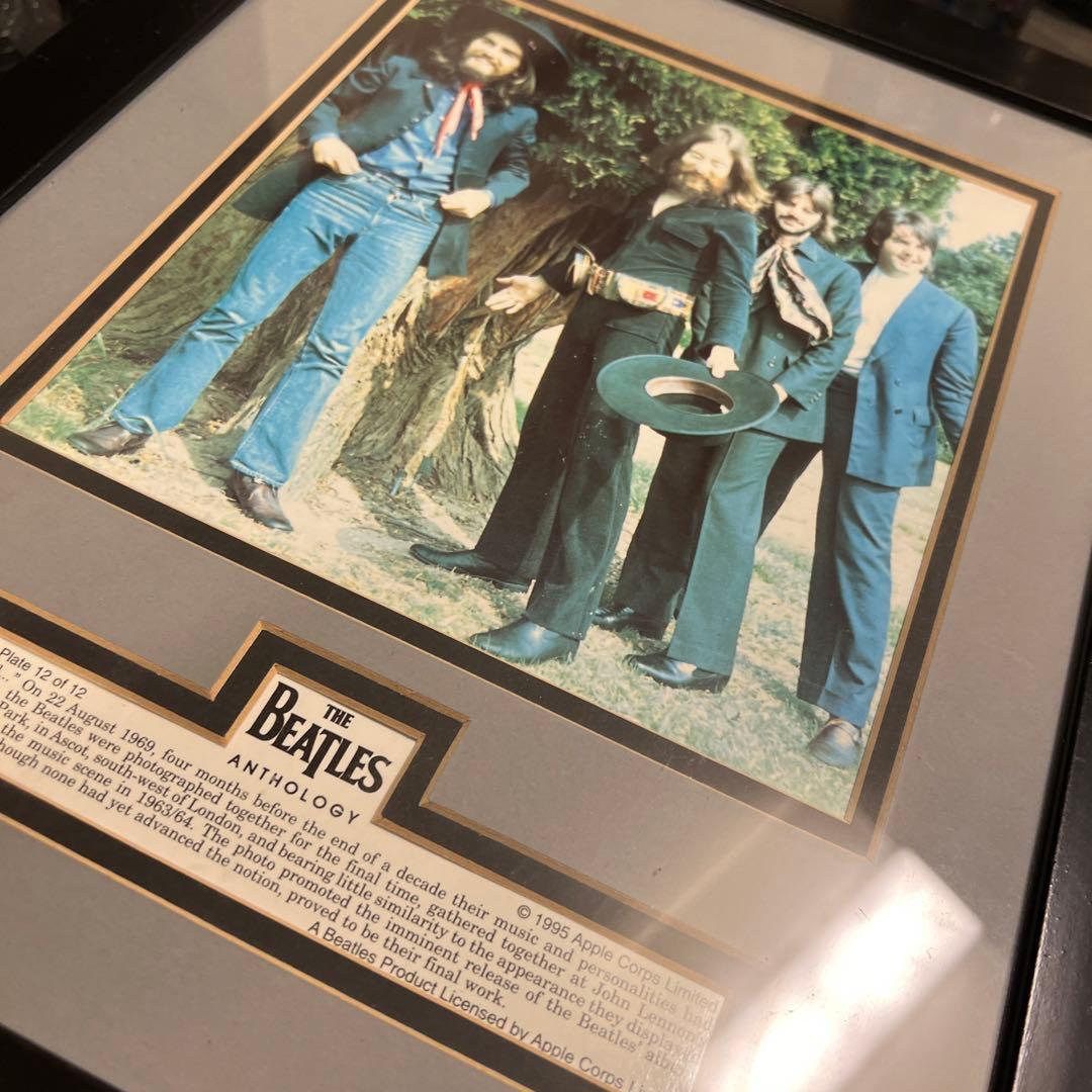 ビートルズ　額縁のポスター