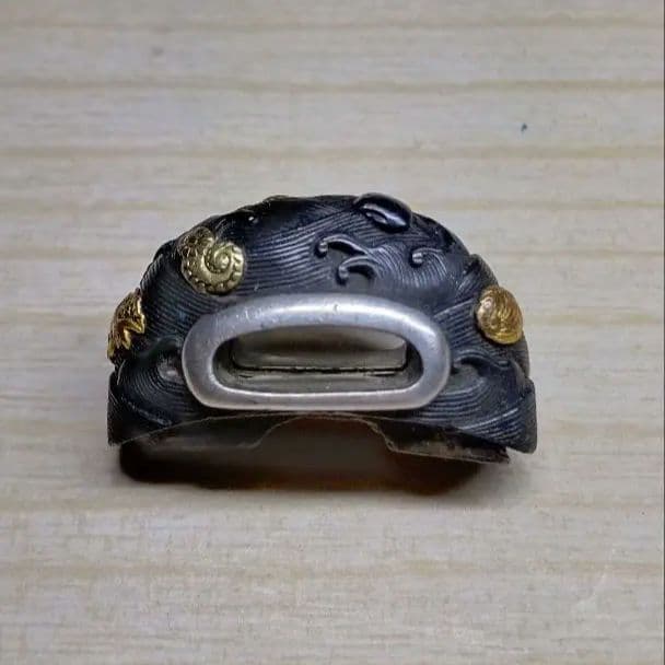 刀装具　美品海図貝づくし【縁、栗形、頭？鐺】