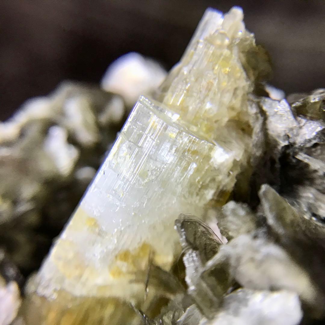 アクアマリン 原石 550ct 鉱物標本 天然石 パキスタン 一点もの レア