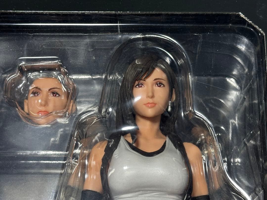 FF7リメイク　PLAY ARTS改 ティファ