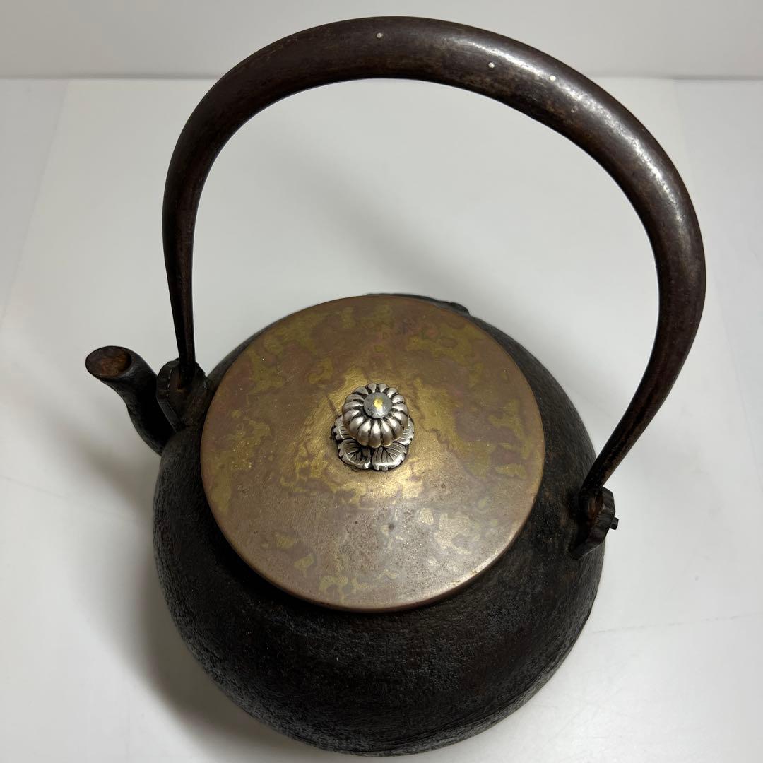 平安祥雲堂造　銀象嵌、銀摘鉄瓶　1530g 高約22㎝　東Y7-1105☆2F