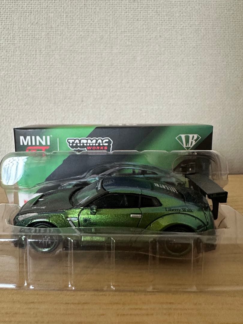 TARMACWORKS LB★WORKSNissanGT-RMagicGreen
