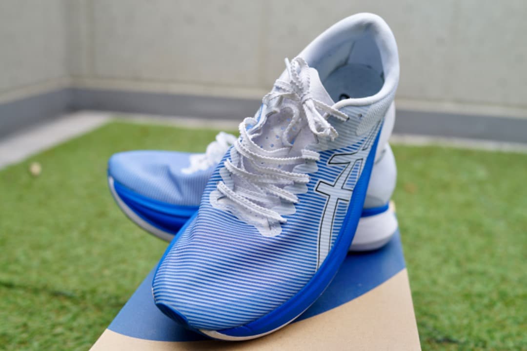 アシックス カーボンランニングシューズ26.5cm