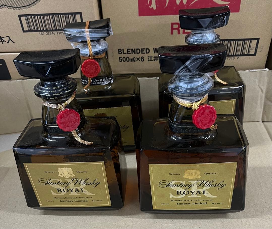 《訳あり》サントリーロイヤル43%4本セットキャップ所揺れる、液体もそれぞれ量